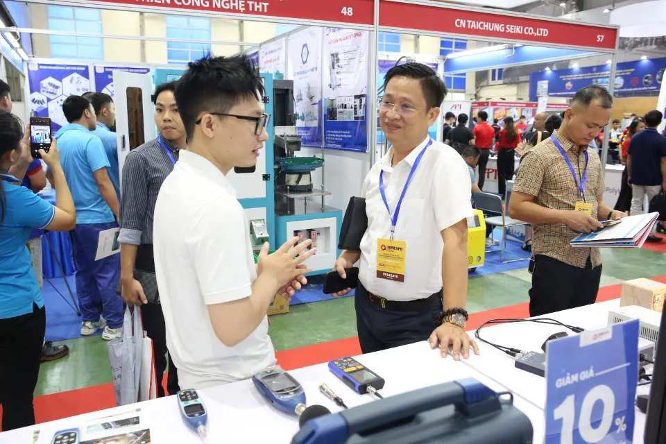 VIMEXPO 2024: Cùng TECOTEC trải nghiệm thiết bị tiên tiến 19 Kỹ sư của TECOTEC tư vấn sản phẩm cho khách hàng