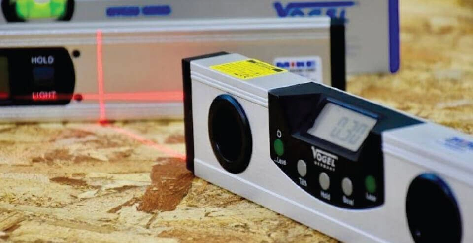 Thước thủy laser